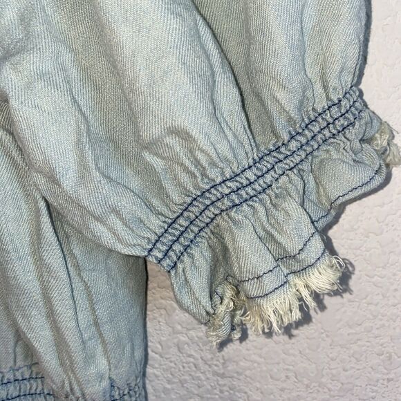Pilcro Anthropologie Western Antique Denim Smocked Crop Frayed Button Blouse M - Picture 9 of 13
